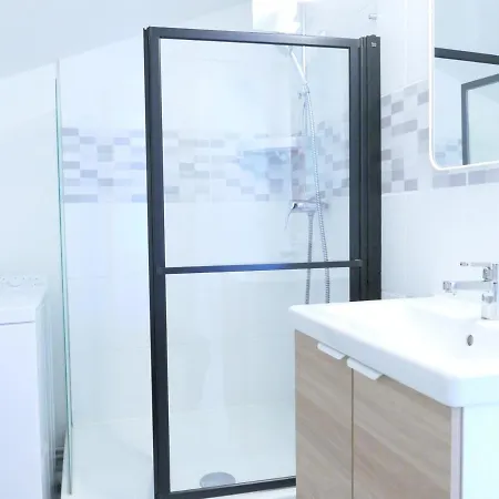 Appartement Renove Aux 2 Alpes, 2 Chambres, Proche Pistes - Fr-1-546-43